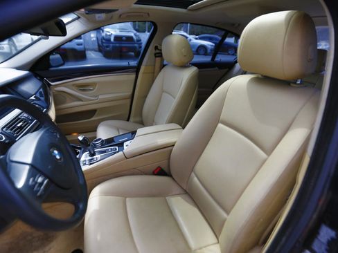 Used 2014 BMW 528i xDrive Sedan AWD/4WD image 5