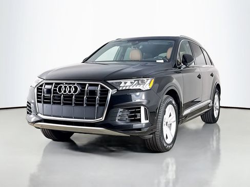 Used 2023 Audi Q7 3.0T Premium w/ Convenience Package AWD/4WD image 3