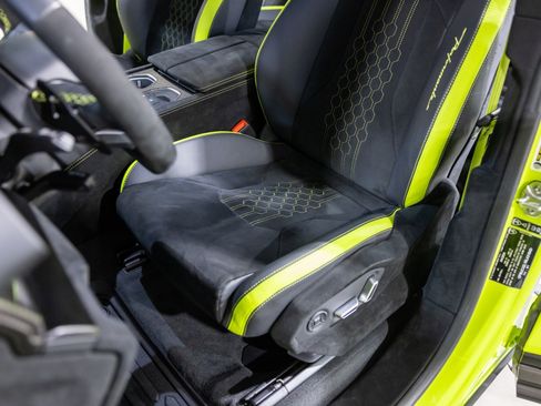Used 2024 Lamborghini Urus Performante image 39