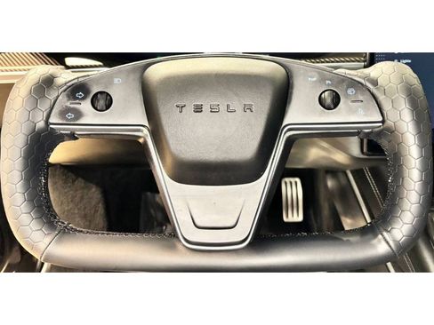 Used 2023 Tesla Model S Plaid image 24