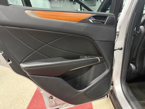 Used 2016 Lincoln MKC Reserve w/ Lincoln MKC Climate Package image 22