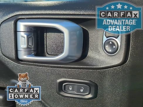 Used 2021 Jeep Wrangler Unlimited Rubicon AWD/4WD image 15