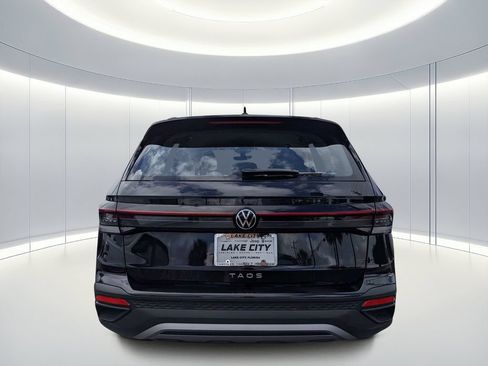Used 2025 Volkswagen Taos S FWD image 5