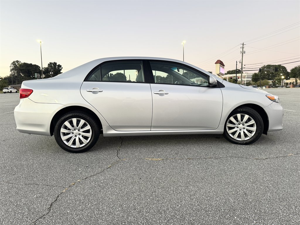 Used 2012 Toyota Corolla LE FWD image 21