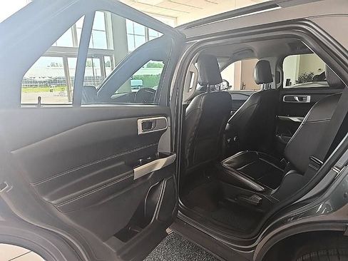 Used 2021 Ford Explorer XLT w/ Equipment Group 202A AWD/4WD image 26