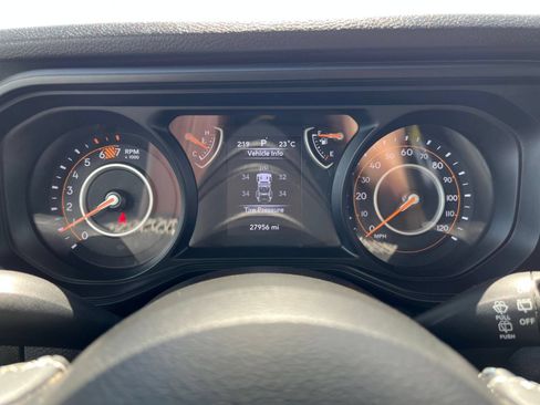 Used 2025 Jeep Wrangler Unlimited Sport AWD/4WD image 36