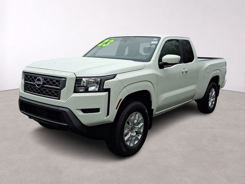 Used 2023 Nissan Frontier SV w/ Tow Package AWD/4WD image 3