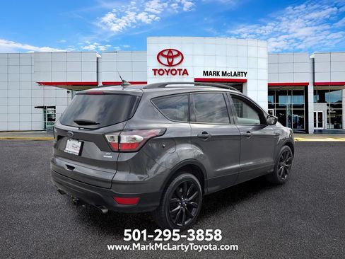 Used 2018 Ford Escape SE w/ SE Sport Appearance Package FWD image 5