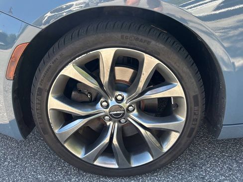 Used 2015 Chrysler 200 S w/ Navigation & Sound Group I FWD image 5