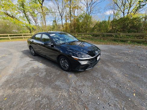 Used 2024 Hyundai Elantra SEL image 7