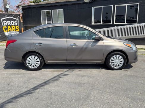 Used 2017 Nissan Versa SV FWD image 9