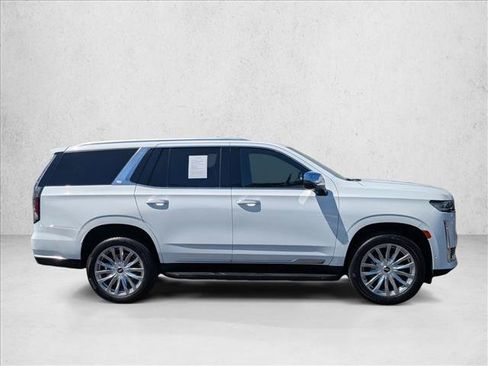 Used 2023 Cadillac Escalade Premium Luxury RWD image 4
