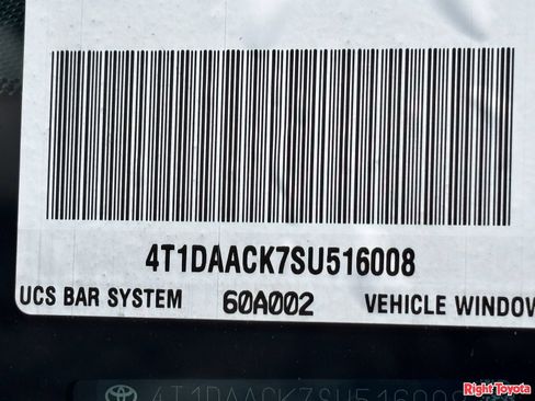 Used 2025 Toyota Camry SE FWD image 33