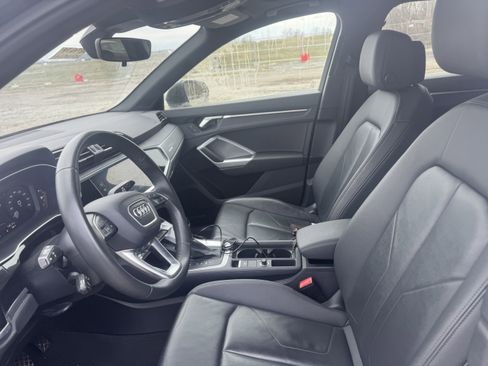 Used 2025 Audi Q3 2.0T Premium image 13