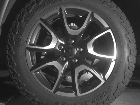 Used 2025 Jeep Compass Trailhawk AWD/4WD image 14