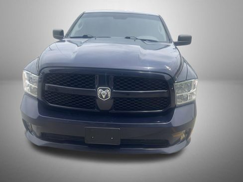 Used 2019 RAM 1500 Express w/ Express Value Package AWD/4WD image 2