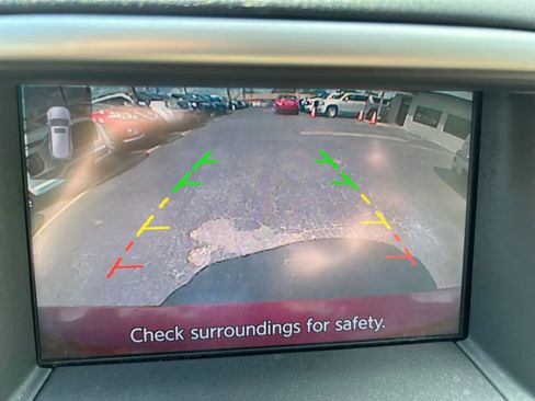 Used 2017 Nissan Pathfinder SV image 14