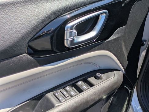 Used 2025 Jeep Compass Limited image 11