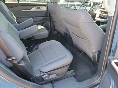 Used 2026 Ford Explorer Active RWD image 18