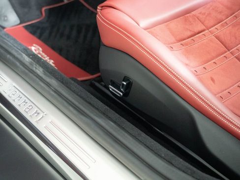 Used 2025 Ferrari Roma Spider image 31