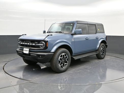 New 2025 Ford Bronco Outer Banks image 32