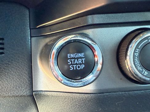 Used 2023 Toyota Tacoma TRD Off-Road w/ Technology Package image 31