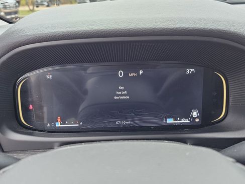 Used 2024 Jeep Wagoneer L Series II image 12