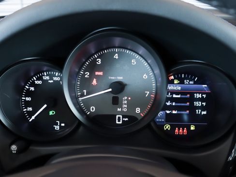 New 2026 Porsche Macan S image 15