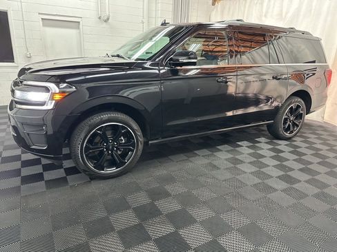 Used 2024 Ford Expedition Max Limited AWD/4WD image 5