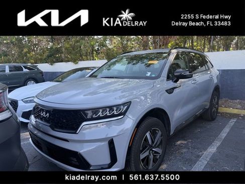 Used 2022 Kia Sorento EX image 4