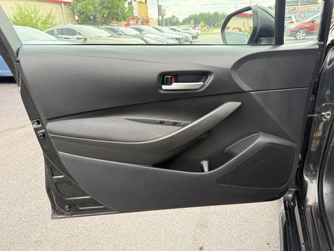 Used 2021 Toyota Corolla LE FWD image 33