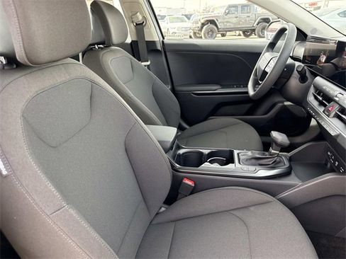 New 2026 Kia K4 LXS image 16