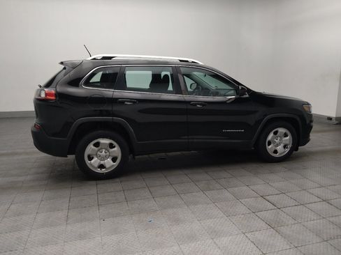 Used 2019 Jeep Cherokee Latitude w/ Cold Weather Group FWD image 10