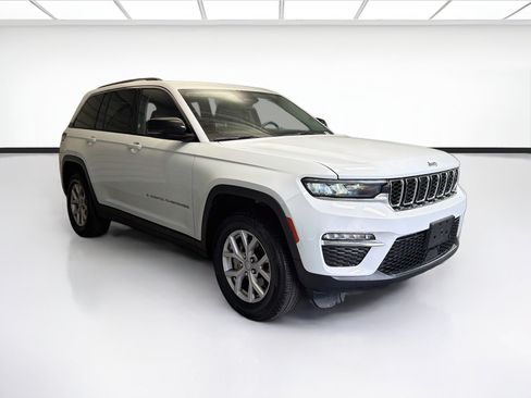 Used 2022 Jeep Grand Cherokee Limited RWD image 3