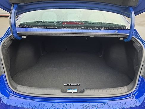 New 2026 Hyundai Elantra Limited image 23