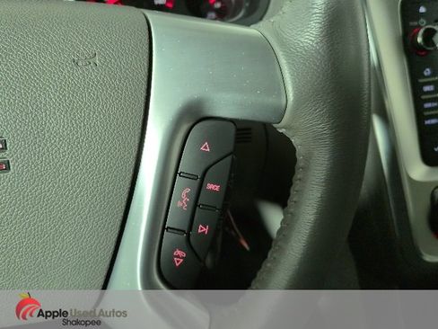 Used 2014 GMC Acadia SLT image 24
