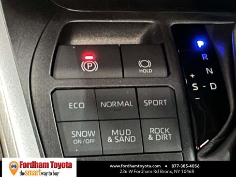 Used 2025 Toyota RAV4 XLE image 27