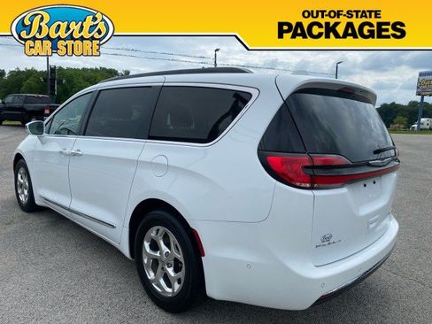 Used 2022 Chrysler Pacifica Limited FWD image 4
