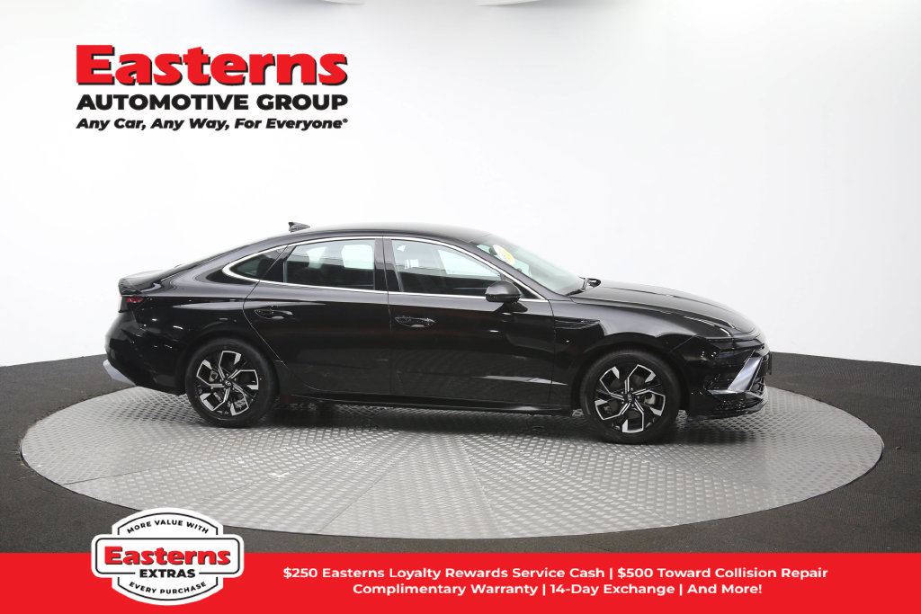 Used 2025 Hyundai Sonata SEL FWD image 49