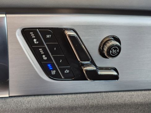 New 2026 Cadillac Vistiq Premium Luxury w/ LPO, Floor Liner Package image 21