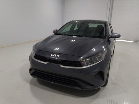 Used 2023 Kia Forte LXS w/ LXS Technology Package FWD image 15