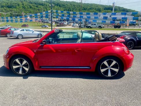 Used 2013 Volkswagen Beetle 2.0T FWD image 4