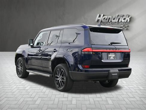 Used 2026 Lexus GX 550 w/ Accessory Package (2T) AWD/4WD image 8