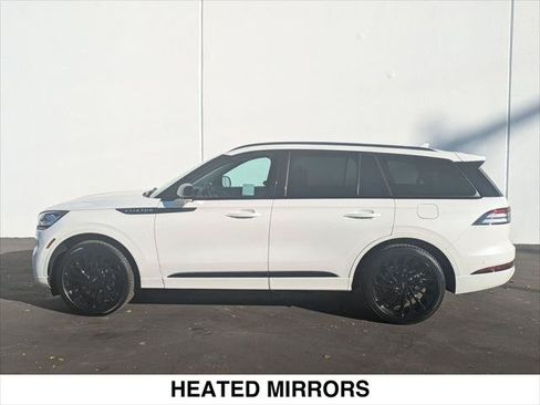 Used 2023 Lincoln Aviator Reserve w/ Equipment Group 201A AWD/4WD image 2