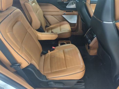 Certified 2023 Lincoln Aviator Black Label w/ Dynamic Handling Package image 31