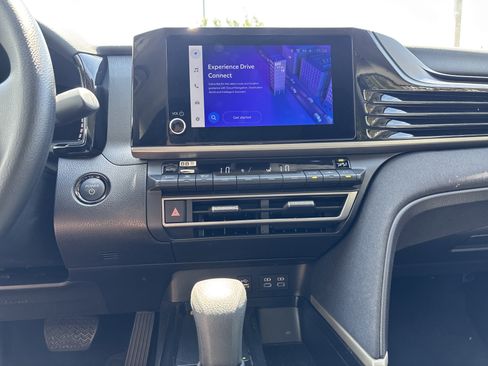Used 2026 Toyota Camry LE FWD image 22