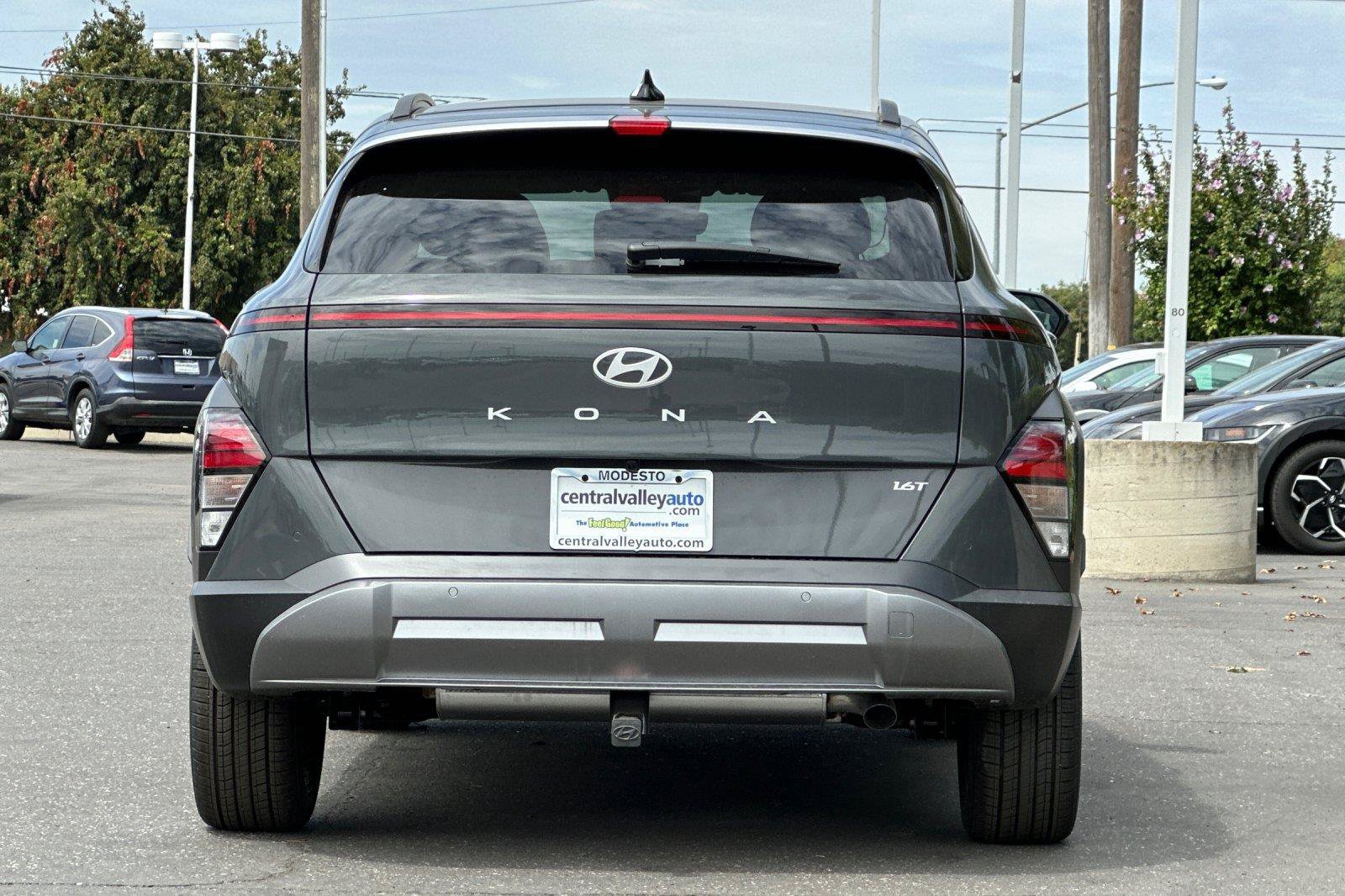 New 2026 Hyundai Kona Limited FWD image 4