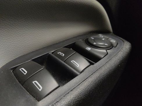 Used 2020 Chevrolet Equinox LT FWD image 27