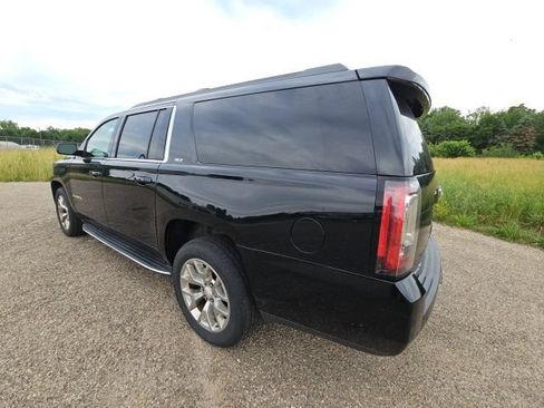 Used 2018 GMC Yukon XL SLT AWD/4WD image 5