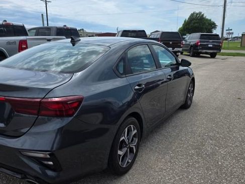 Used 2020 Kia Forte LXS FWD image 6